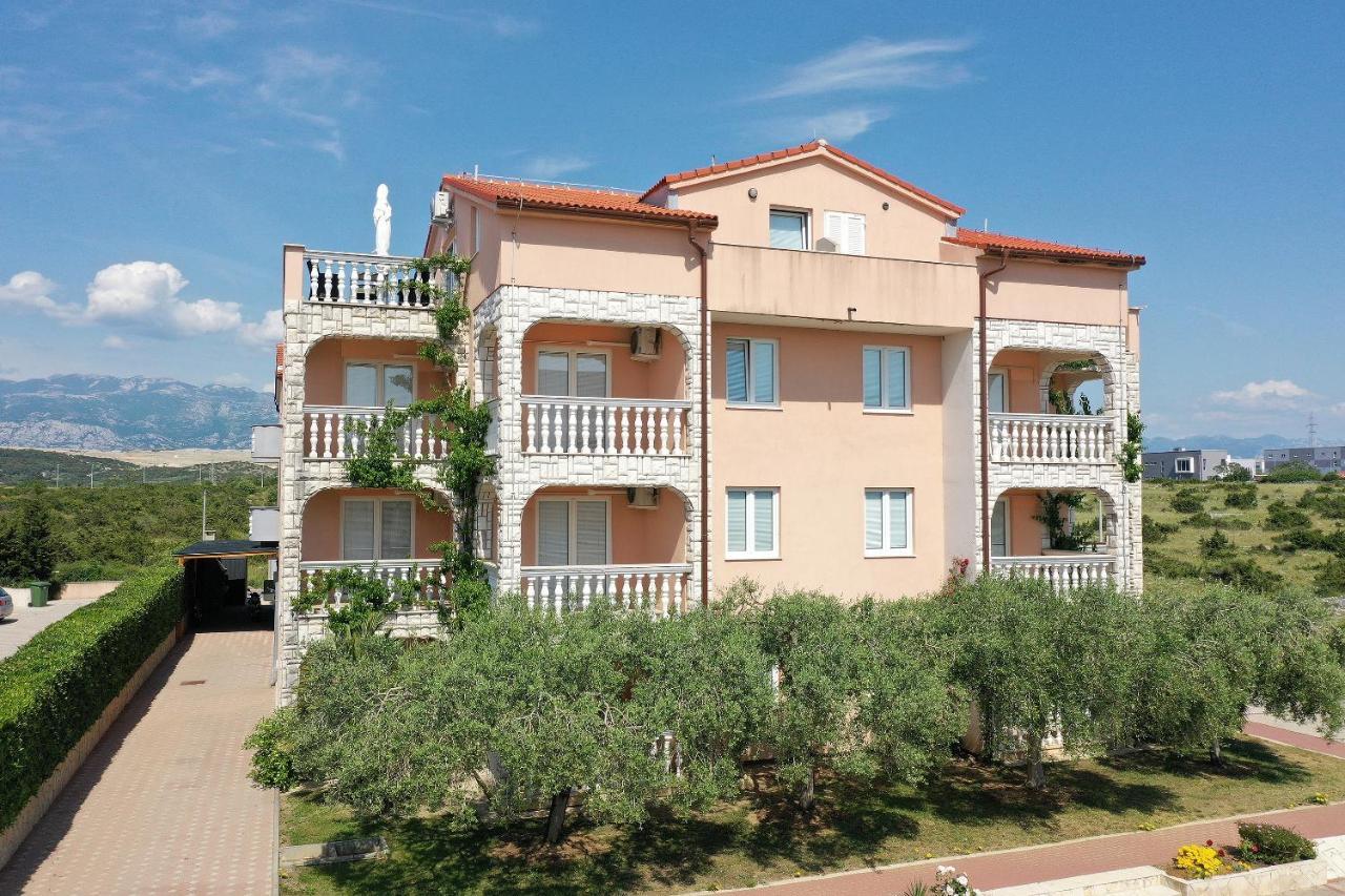 Apartments Peris Resort Novalja Exterior photo