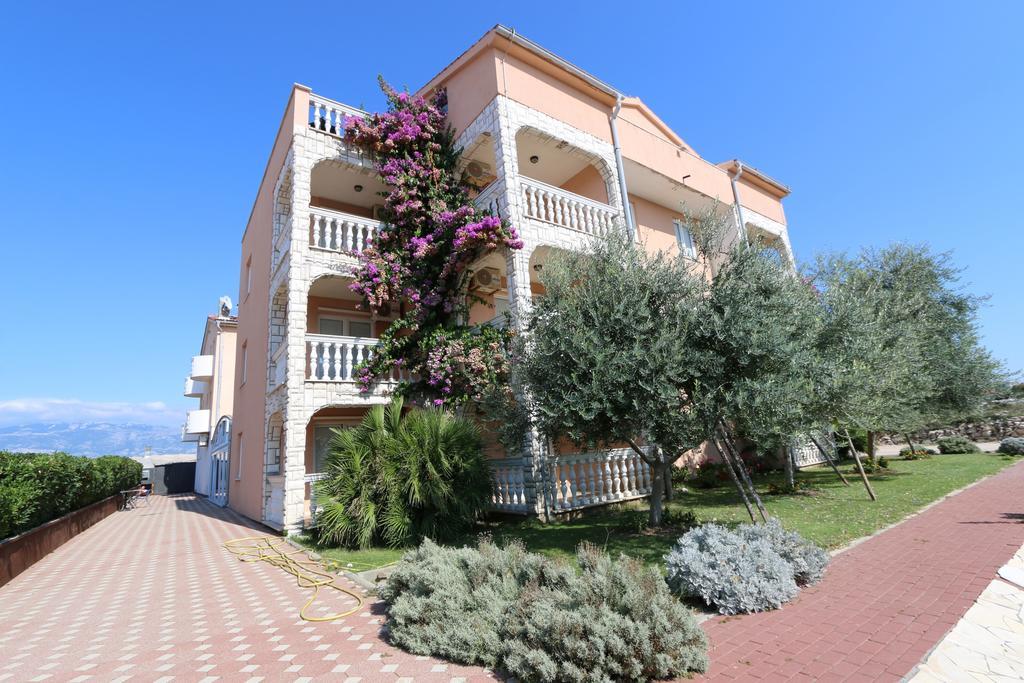 Apartments Peris Resort Novalja Exterior photo